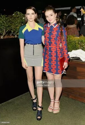 Kaitlyn Dever / KaitlynDever nude photo #0105