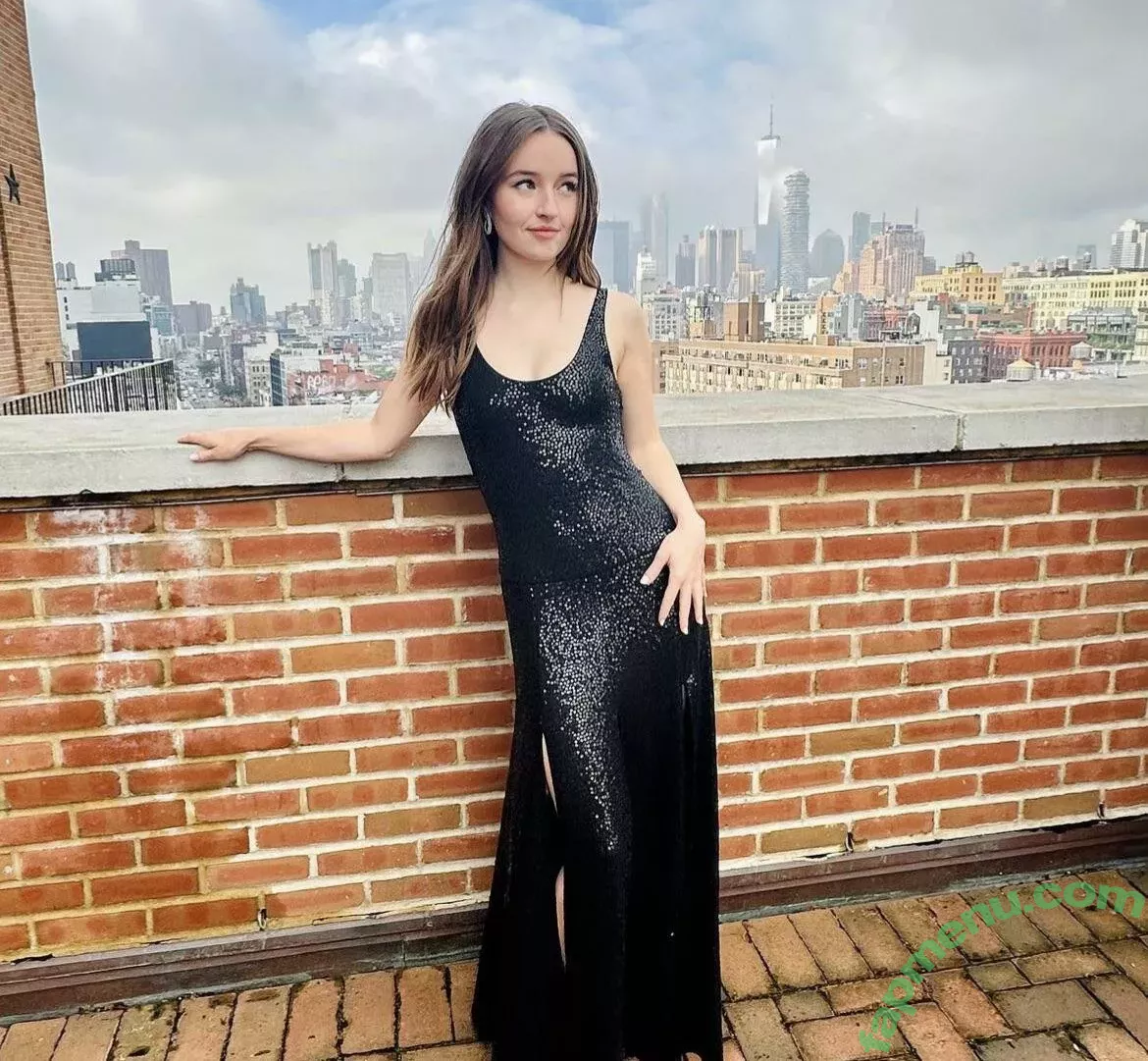 Kaitlyn Dever nude photo #0244 (KaitlynDever)