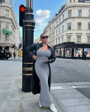 Kalani Hilliker / kalanihilliker nude photo #0056