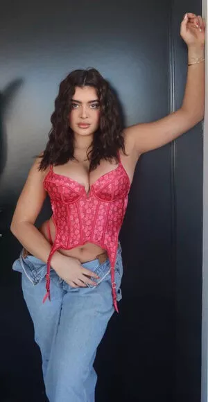 Kalani Hilliker / kalanihilliker nude photo #0080