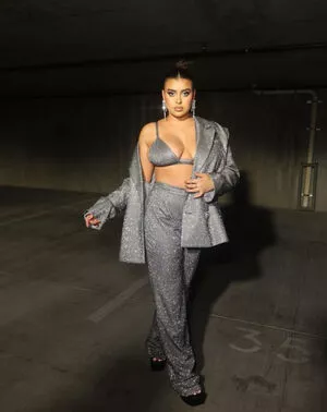 Kalani Hilliker / kalanihilliker nude photo #0100