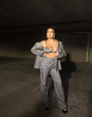 Kalani Hilliker / kalanihilliker nude photo #0101