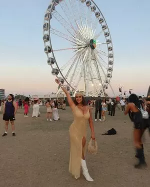 Kalani Hilliker / kalanihilliker nude photo #0141