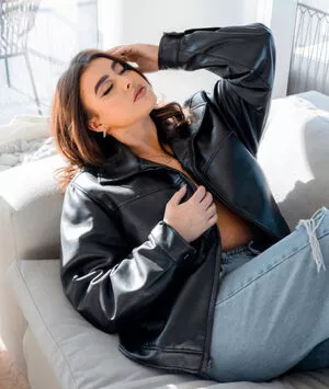 Kalani Hilliker / kalanihilliker nude photo #0159