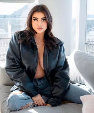 Kalani Hilliker / kalanihilliker nude photo #0162