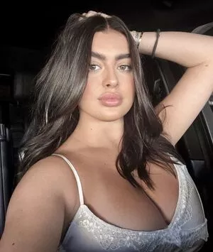 Kalani Hilliker / kalanihilliker nude photo #0175