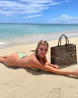 Kalani Hilliker / kalanihilliker nude photo #0239