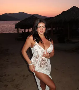 Kalani Hilliker / kalanihilliker nude photo #0249