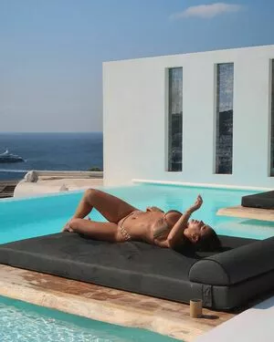 Kalani Hilliker / kalanihilliker nude photo #0315