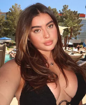 Kalani Hilliker / kalanihilliker nude photo #0500