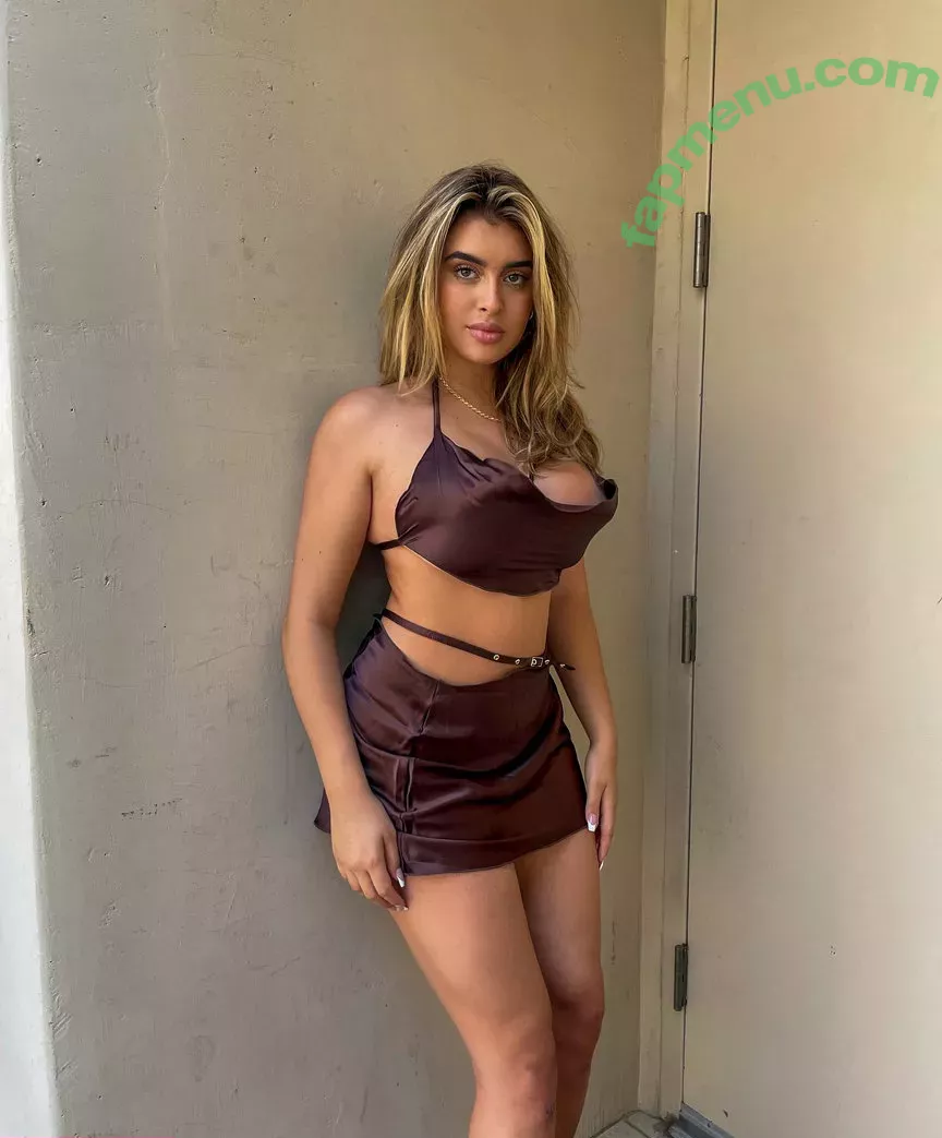 Kalani Hilliker nude photo #0005 (kalanihilliker)