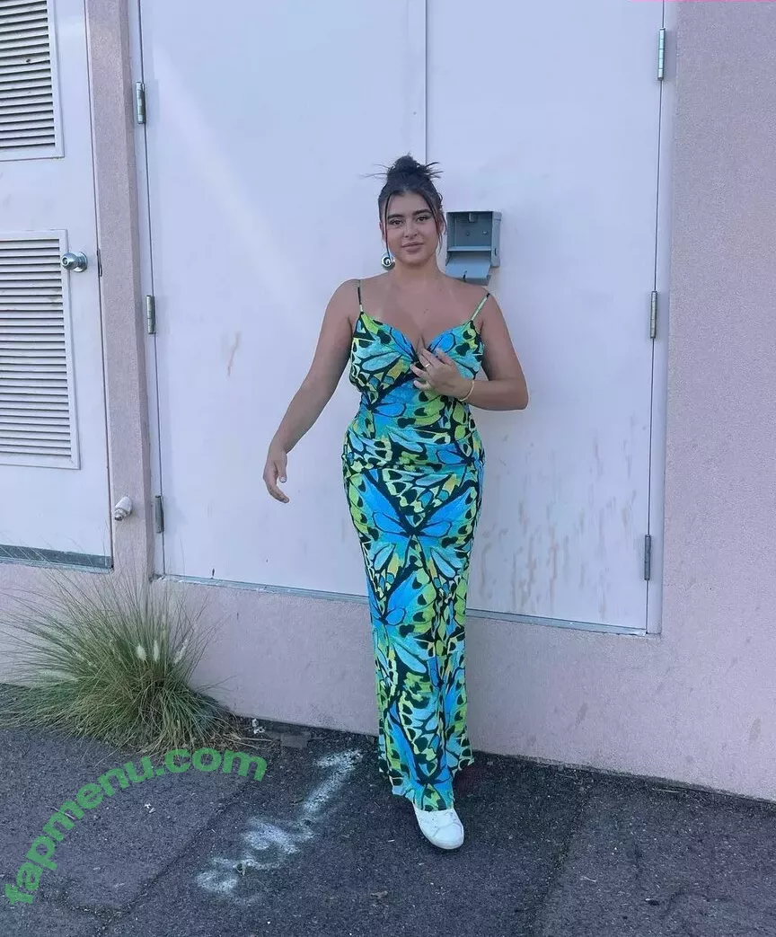 Kalani Hilliker nude photo #0033 (kalanihilliker)