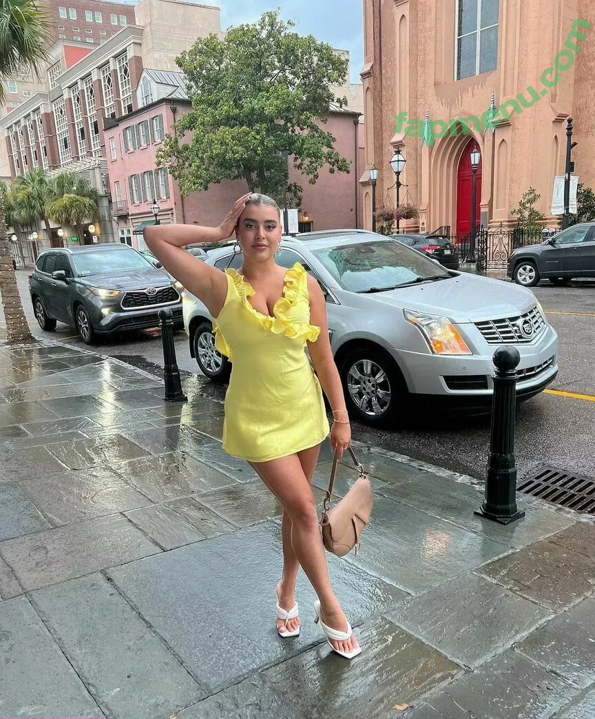 Kalani Hilliker nude photo #0043 (kalanihilliker)