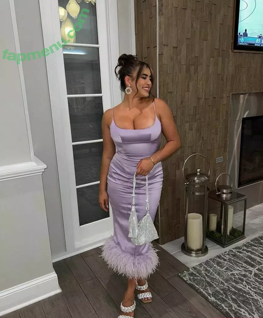 Kalani Hilliker nude photo #0046 (kalanihilliker)