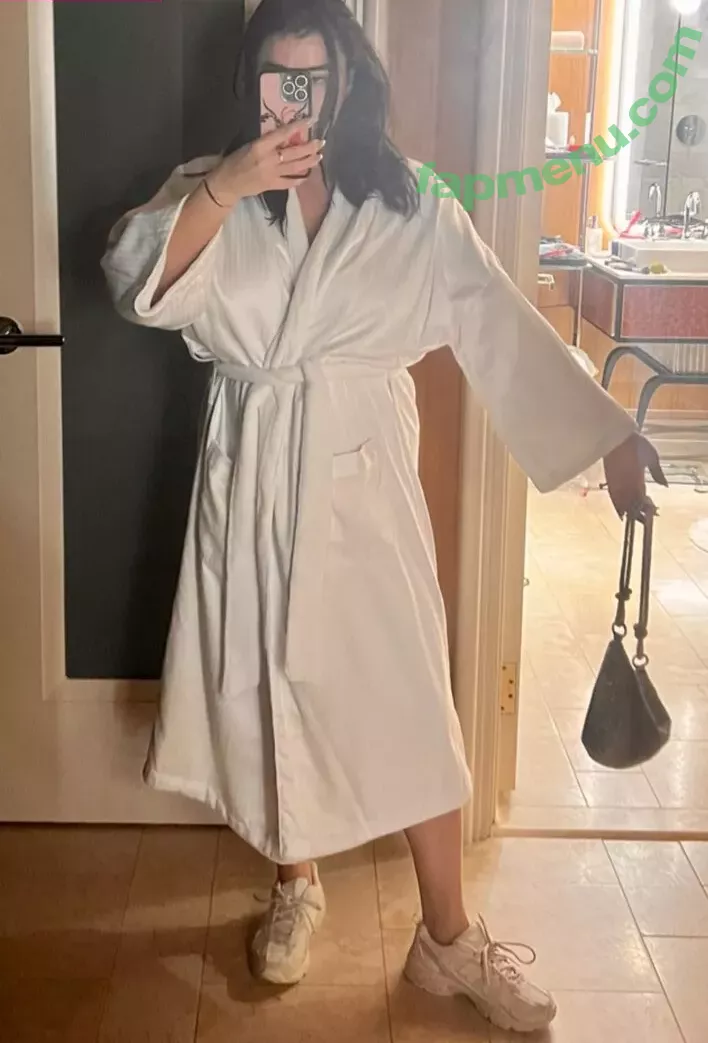 Kalani Hilliker nude photo #0073 (kalanihilliker)