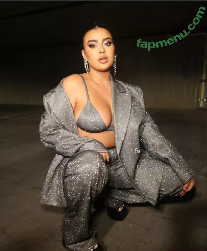 Kalani Hilliker nude photo #0098 (kalanihilliker)