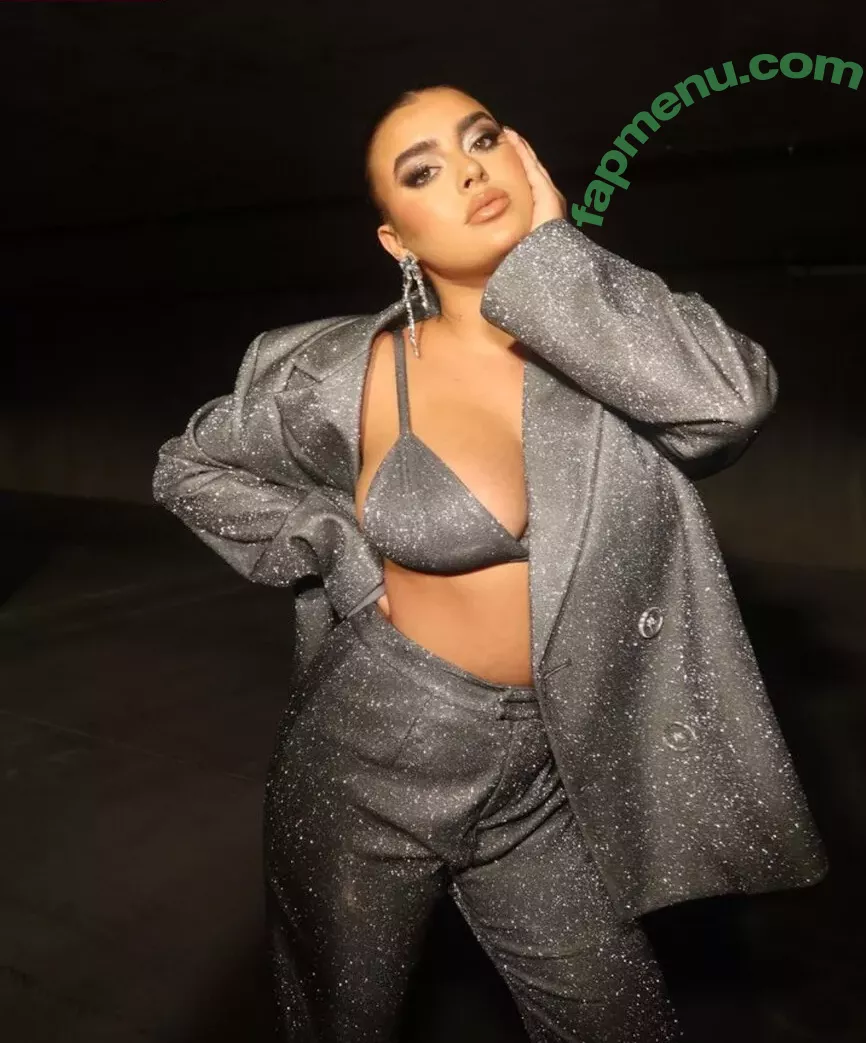 Kalani Hilliker nude photo #0099 (kalanihilliker)