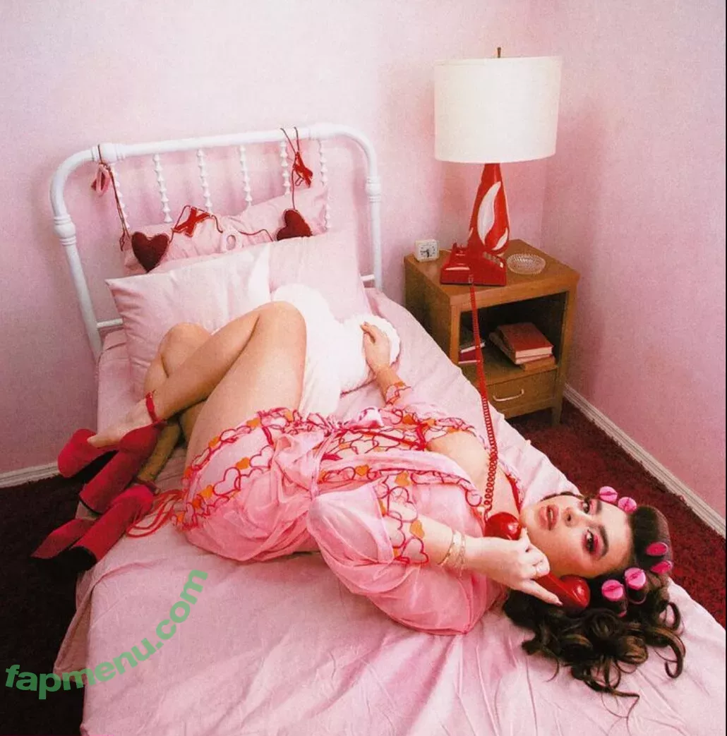 Kalani Hilliker nude photo #0105 (kalanihilliker)