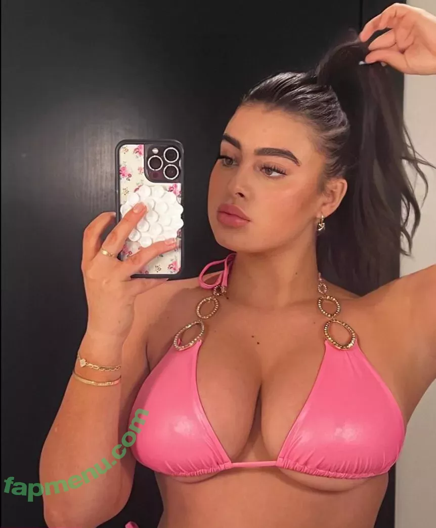 Kalani Hilliker nude photo #0117 (kalanihilliker)