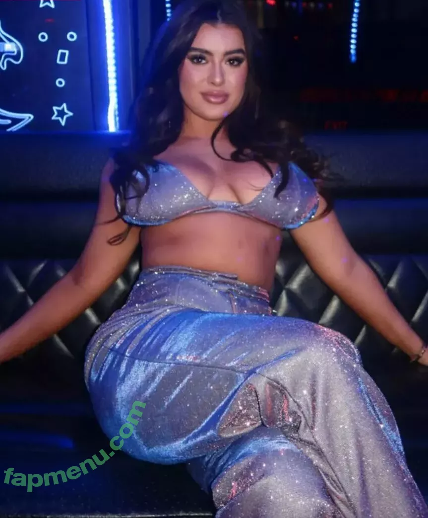 Kalani Hilliker nude photo #0122 (kalanihilliker)