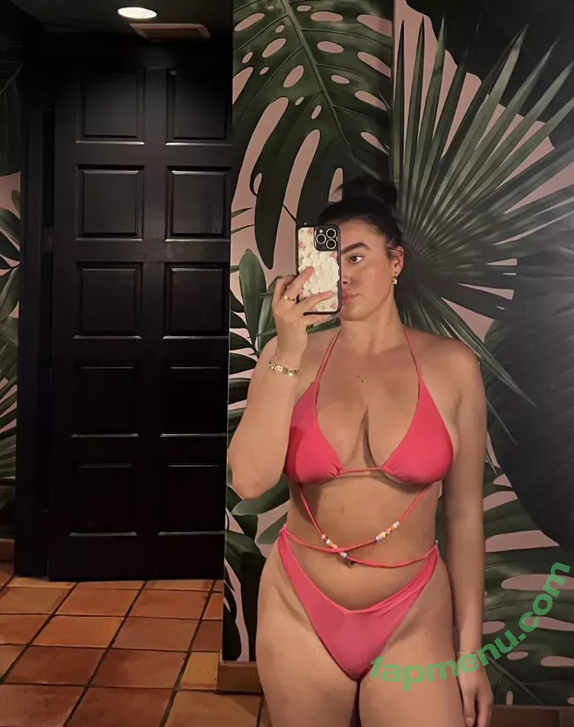 Kalani Hilliker nude photo #0187 (kalanihilliker)