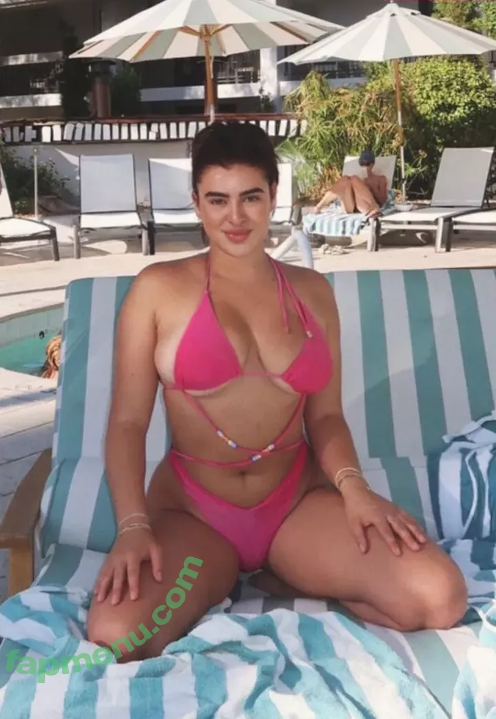 Kalani Hilliker nude photo #0189 (kalanihilliker)