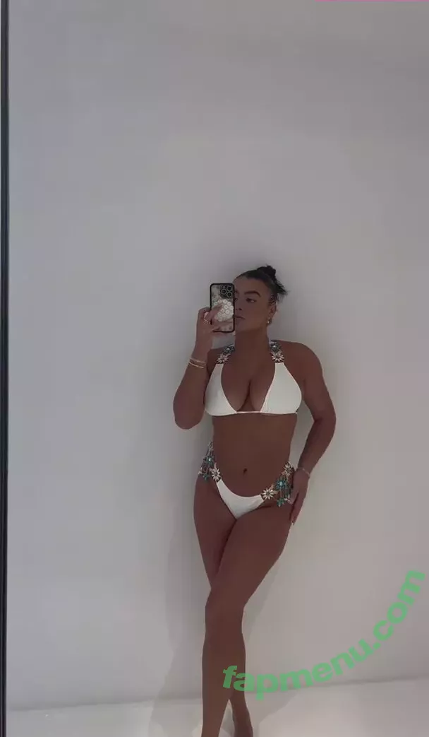 Kalani Hilliker nude photo #0200 (kalanihilliker)