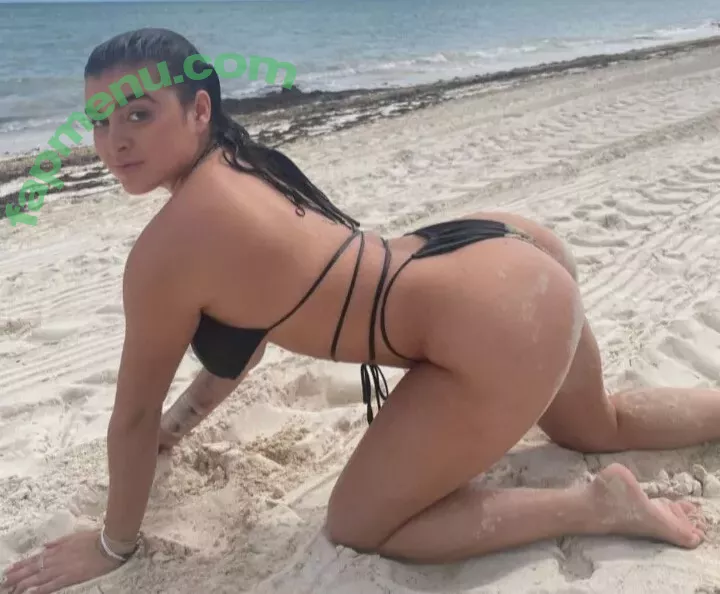 Kalani Hilliker nude photo #0210 (kalanihilliker)