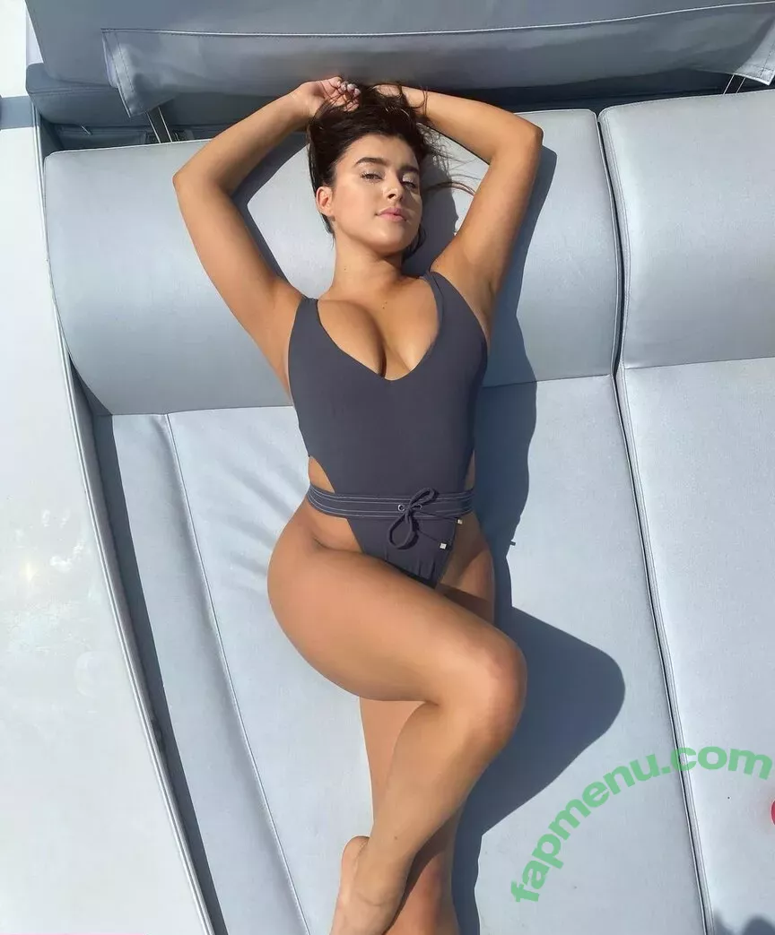 Kalani Hilliker nude photo #0230 (kalanihilliker)