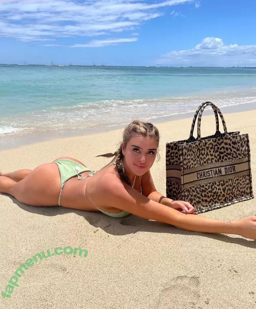 Kalani Hilliker nude photo #0239 (kalanihilliker)