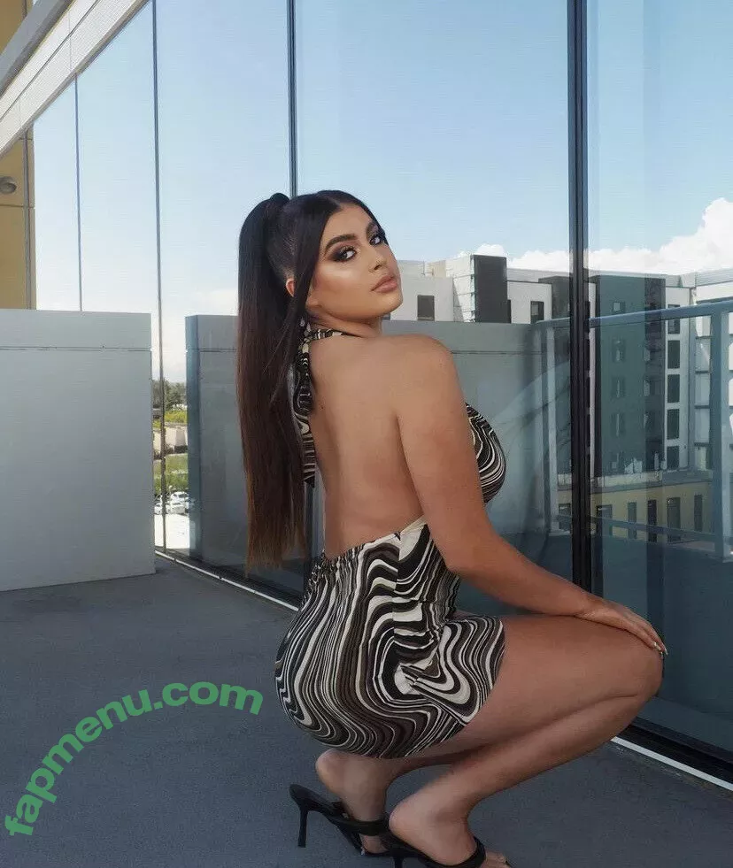 Kalani Hilliker nude photo #0243 (kalanihilliker)