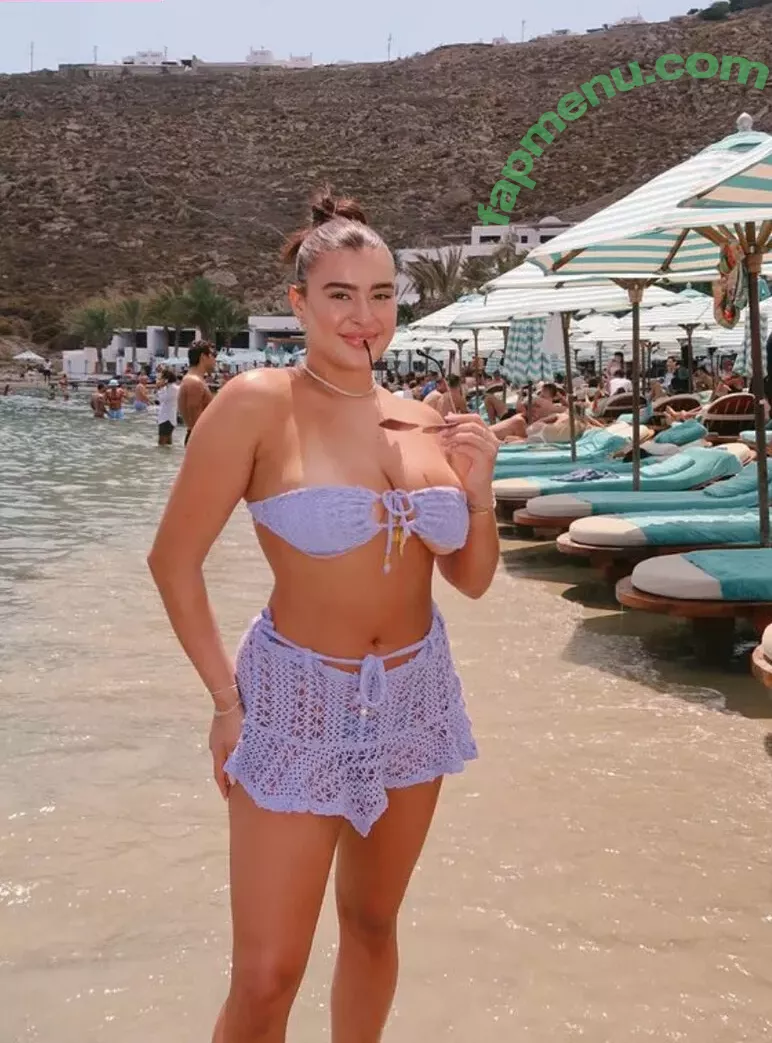 Kalani Hilliker nude photo #0248 (kalanihilliker)