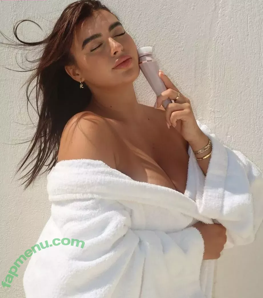 Kalani Hilliker nude photo #0251 (kalanihilliker)