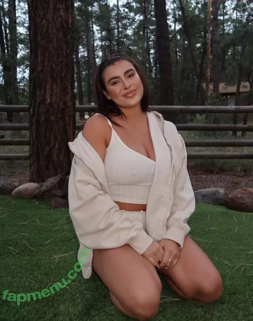 Kalani Hilliker nude photo #0301 (kalanihilliker)