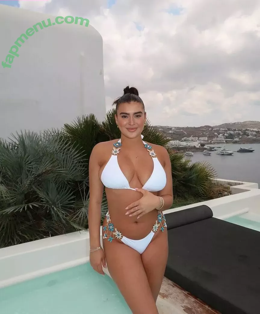 Kalani Hilliker nude photo #0310 (kalanihilliker)