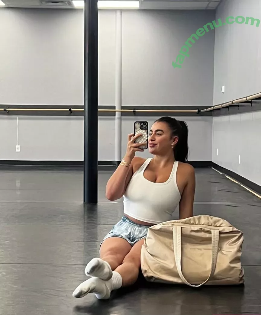 Kalani Hilliker nude photo #0337 (kalanihilliker)