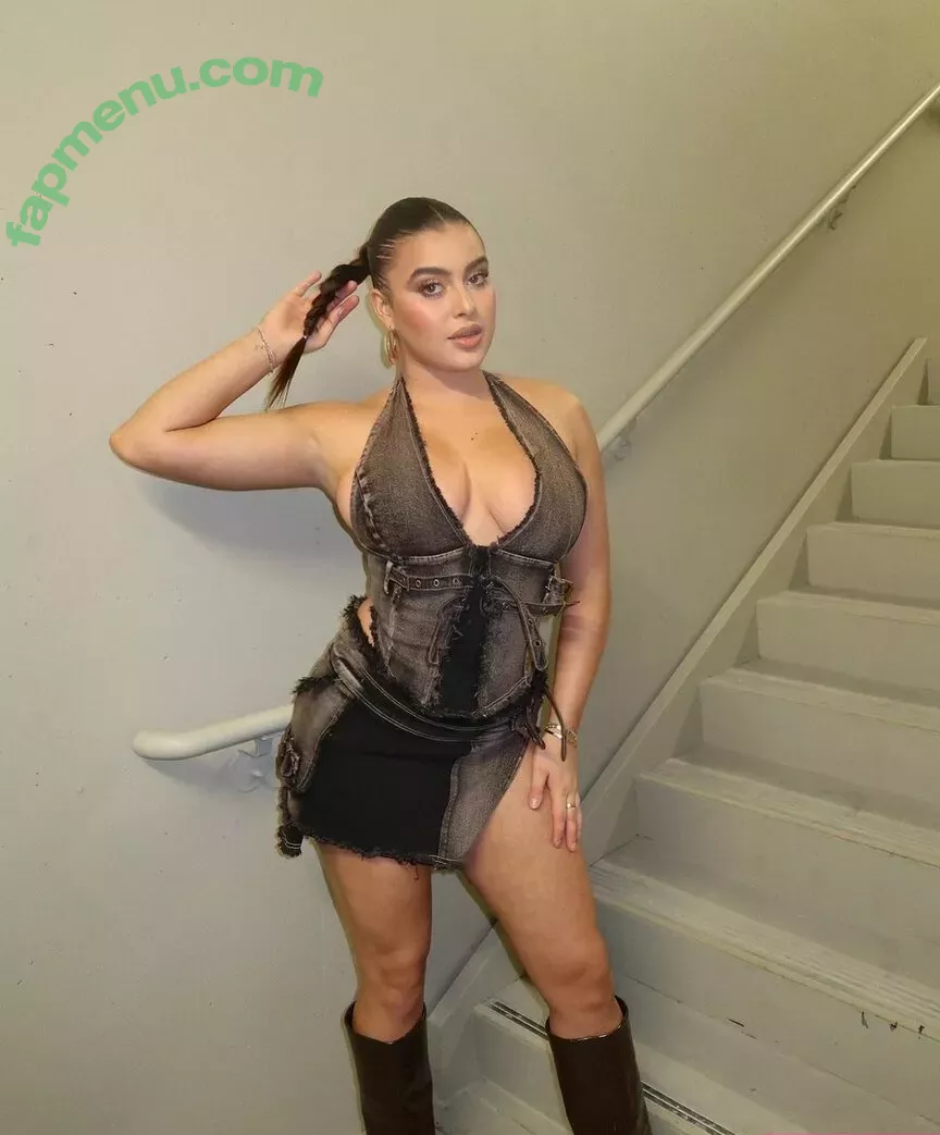 Kalani Hilliker nude photo #0341 (kalanihilliker)