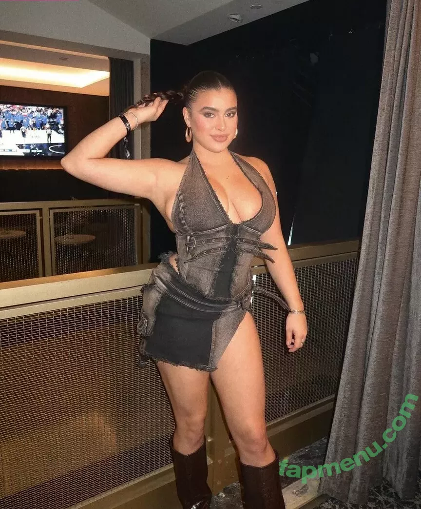 Kalani Hilliker nude photo #0344 (kalanihilliker)