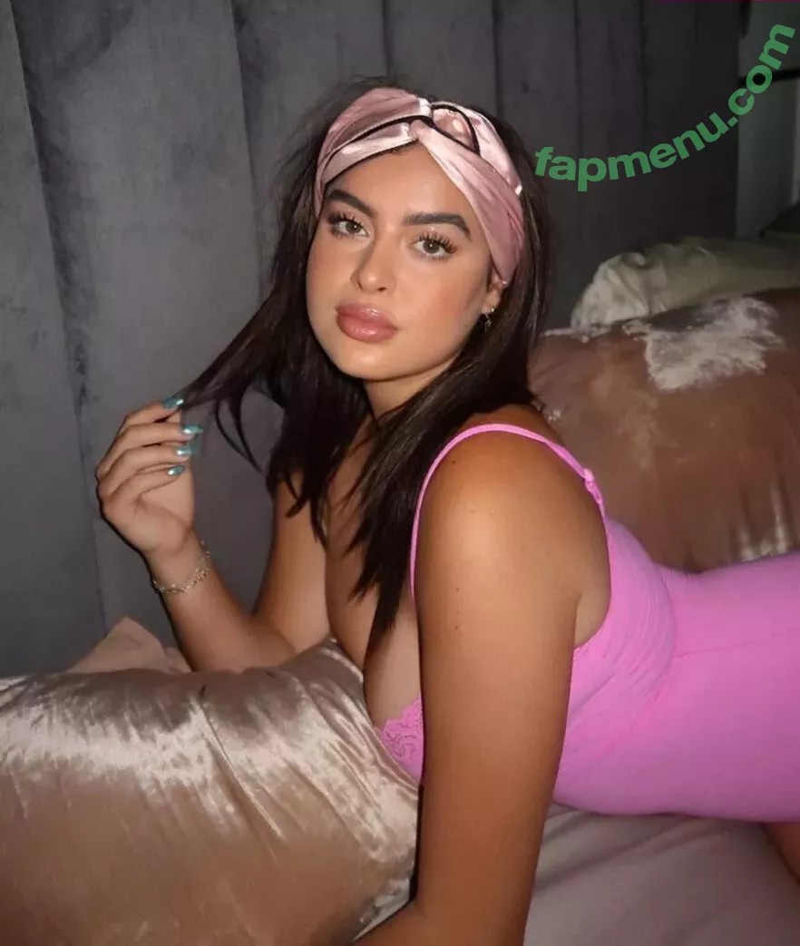 Kalani Hilliker nude photo #0352 (kalanihilliker)