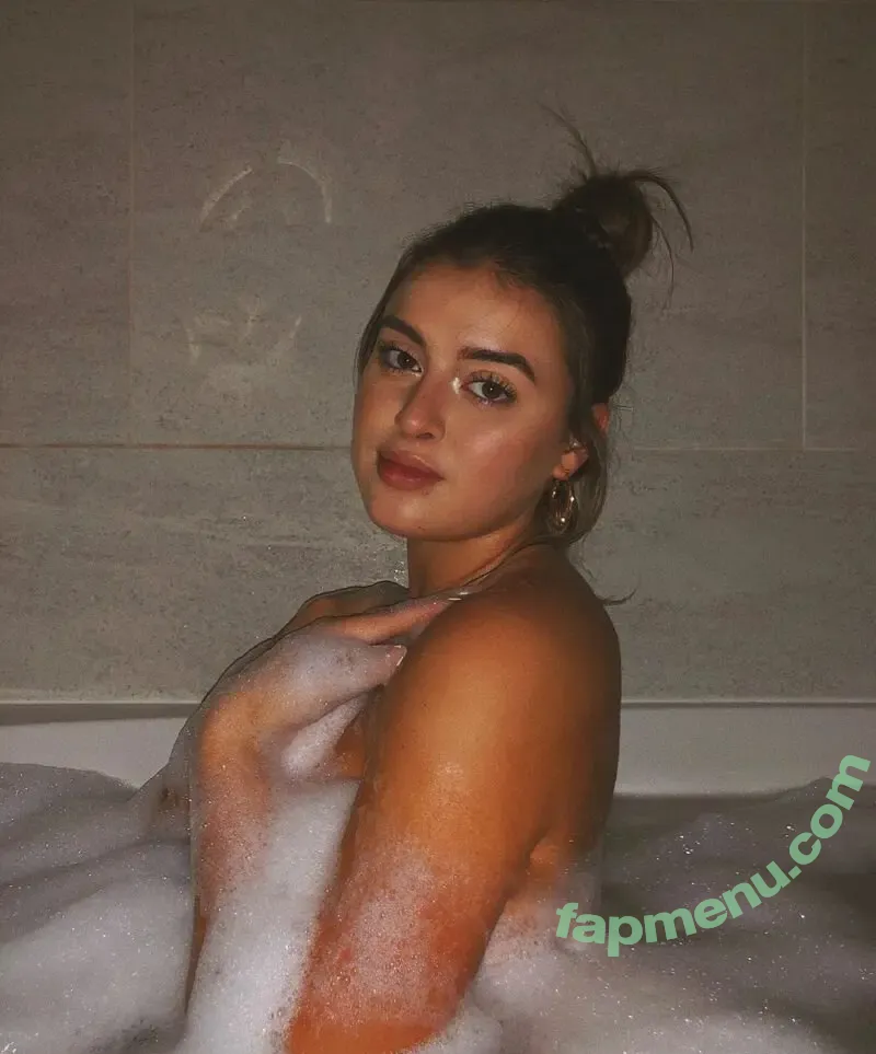 Kalani Hilliker nude photo #0764 (kalanihilliker)