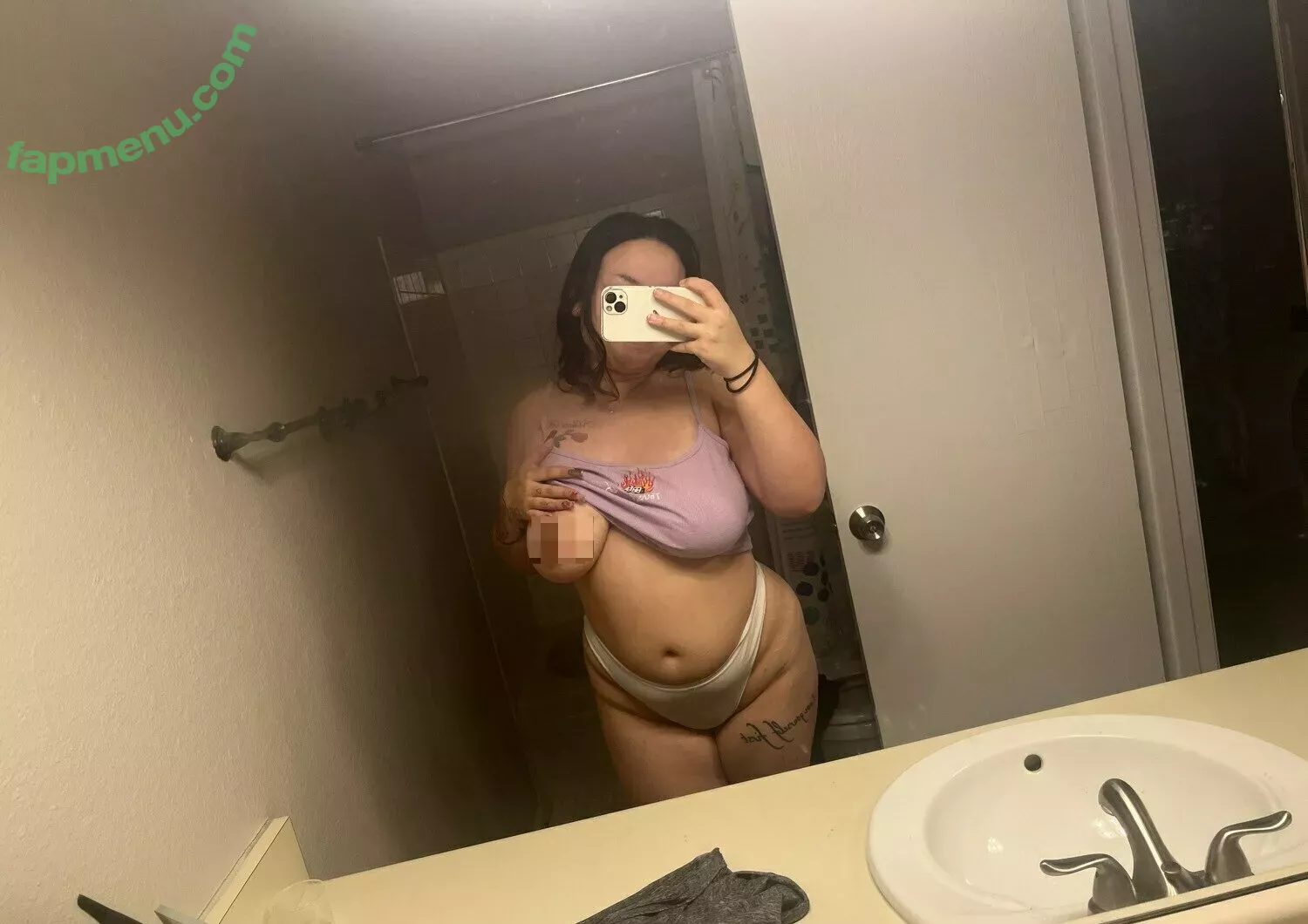 kalanilee nude photo #0037 (kalani.lee.5 / kalanileeof)