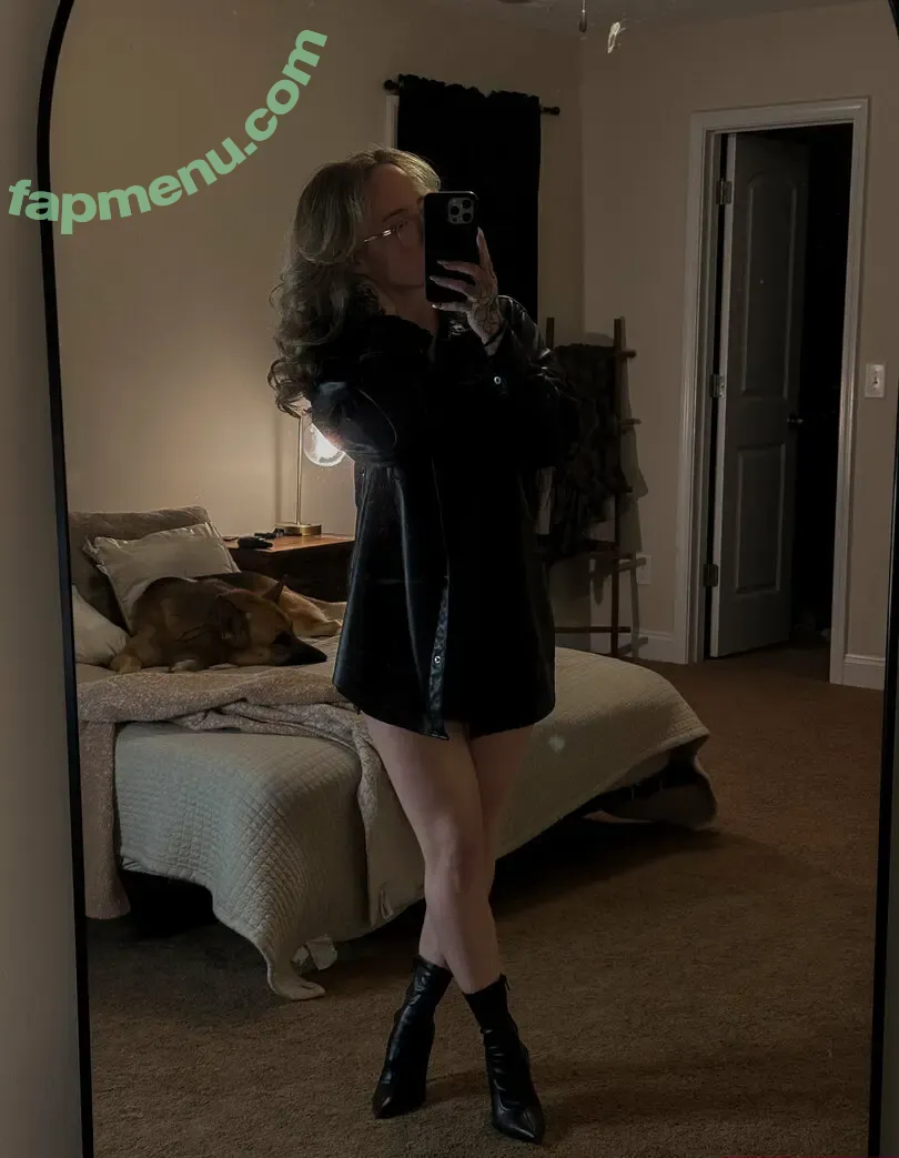 kaleesies nude photo #0064 (kaleyjf19 / khaleesiclarke)