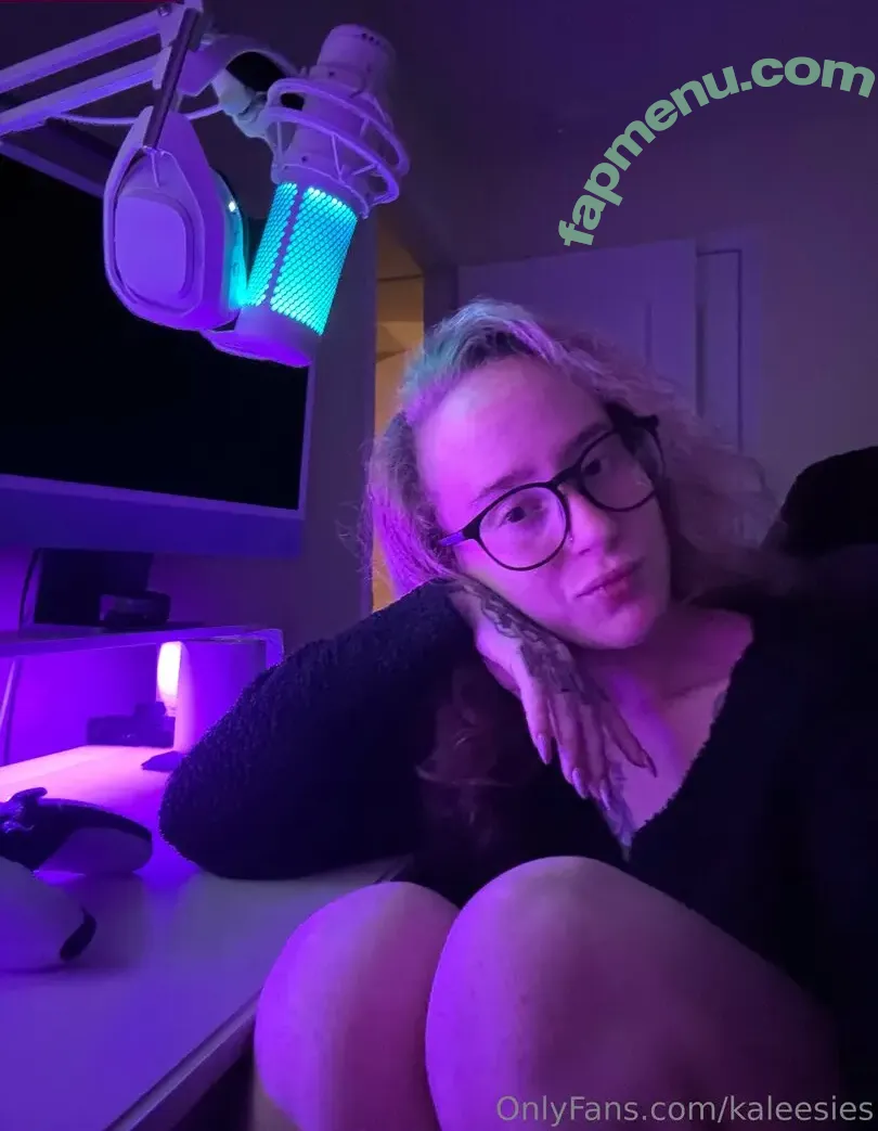kaleesies nude photo #0070 (kaleyjf19 / khaleesiclarke)