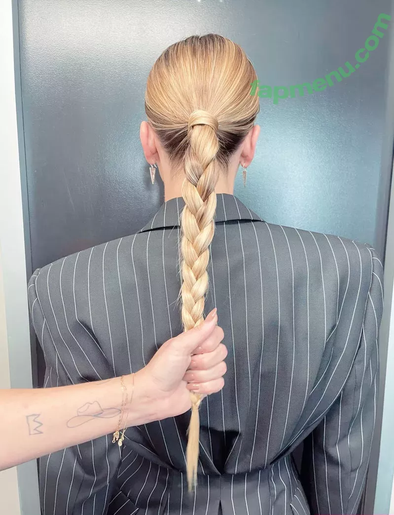 Kaley Cuoco nude photo #0188 (kaley_cuoco / kaleycuoco / kaleycuocodailynews)