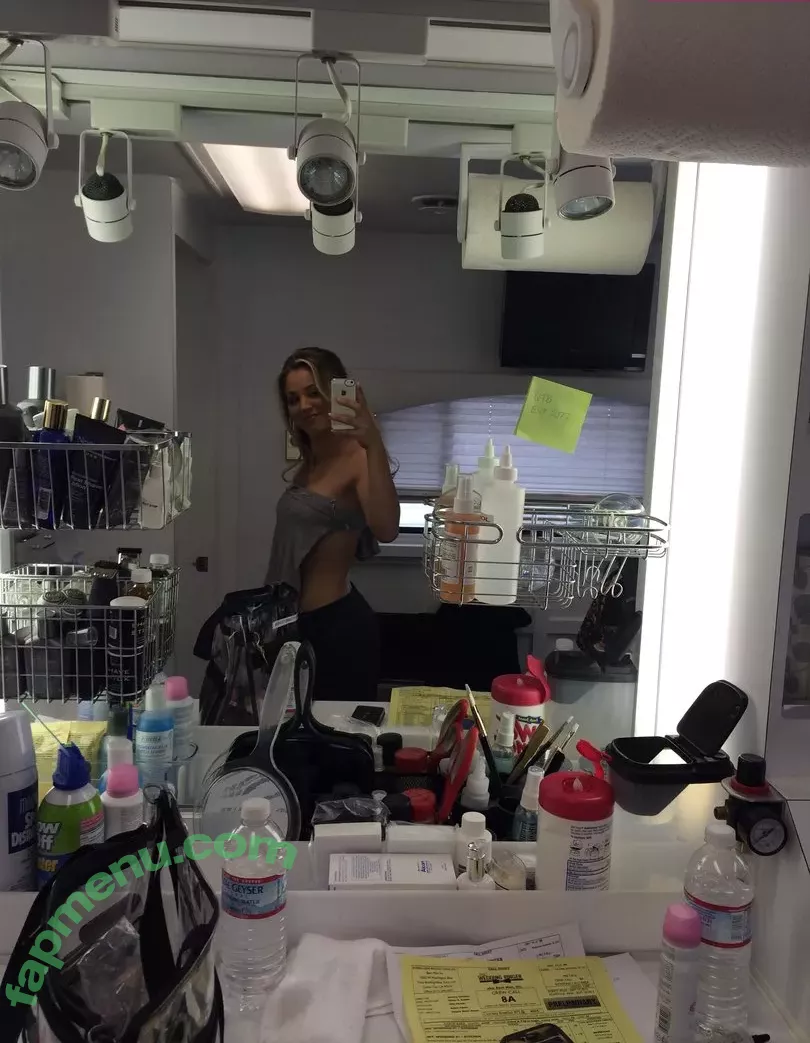 Kaley Cuoco nude photo #0213 (kaley_cuoco / kaleycuoco / kaleycuocodailynews)