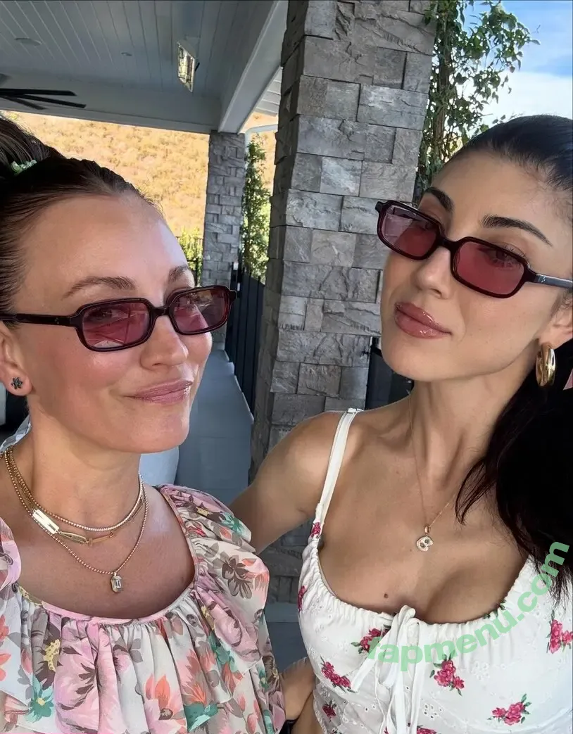 Kaley Cuoco nude photo #1572 (kaley_cuoco / kaleycuoco / kaleycuocodailynews)