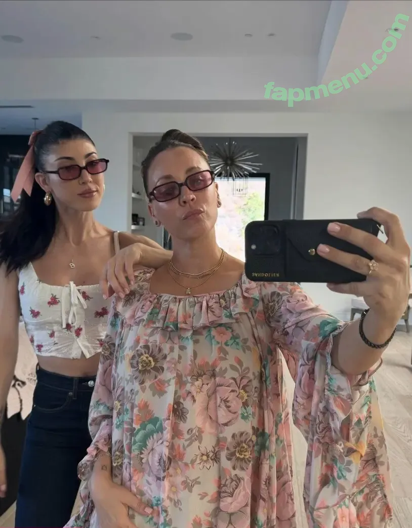 Kaley Cuoco nude photo #1575 (kaley_cuoco / kaleycuoco / kaleycuocodailynews)