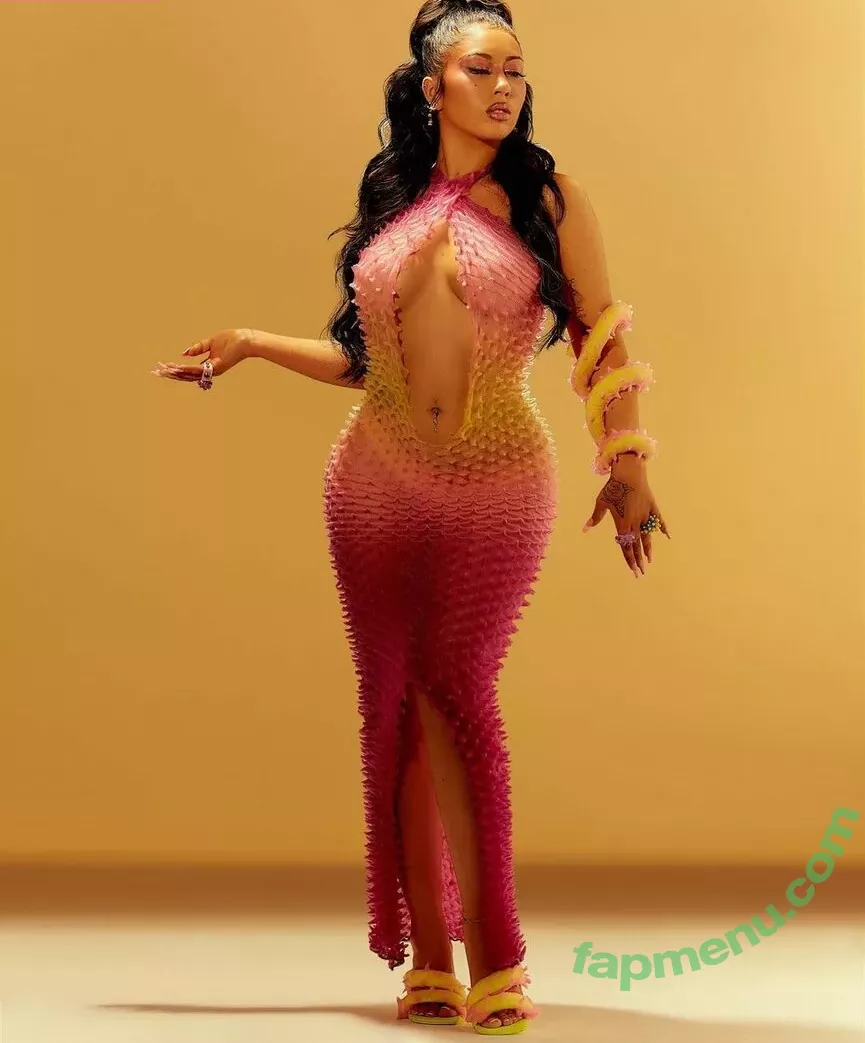 Kali Uchis nude photo #0001 (kaliuchis / spicxyy)