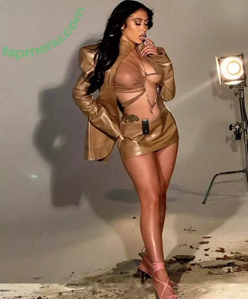 Kali Uchis nude photo #0004 (kaliuchis / spicxyy)