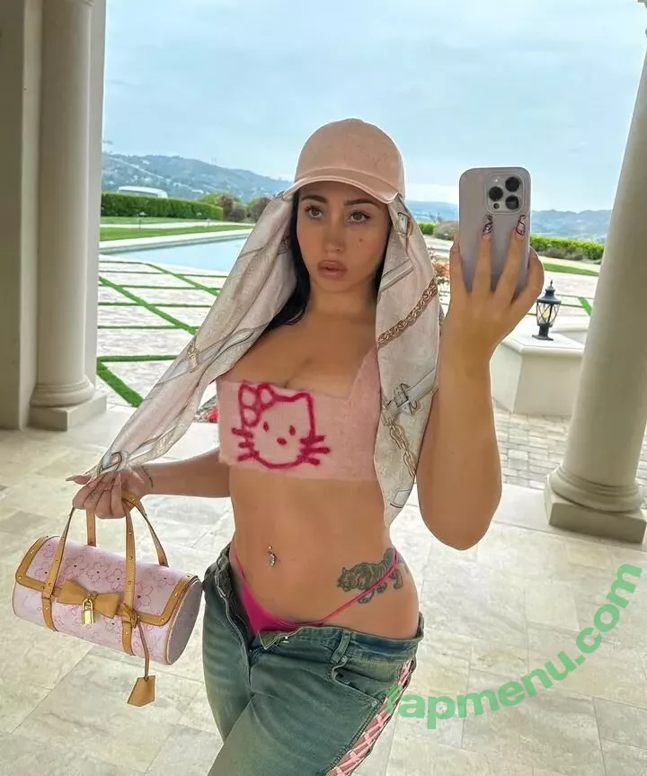 Kali Uchis nude photo #0095 (kaliuchis)